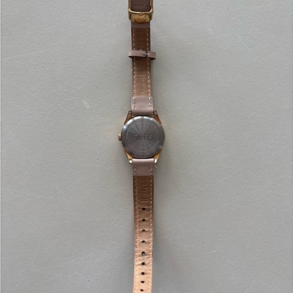 Timex Pink Watch - Picture 5 of 7